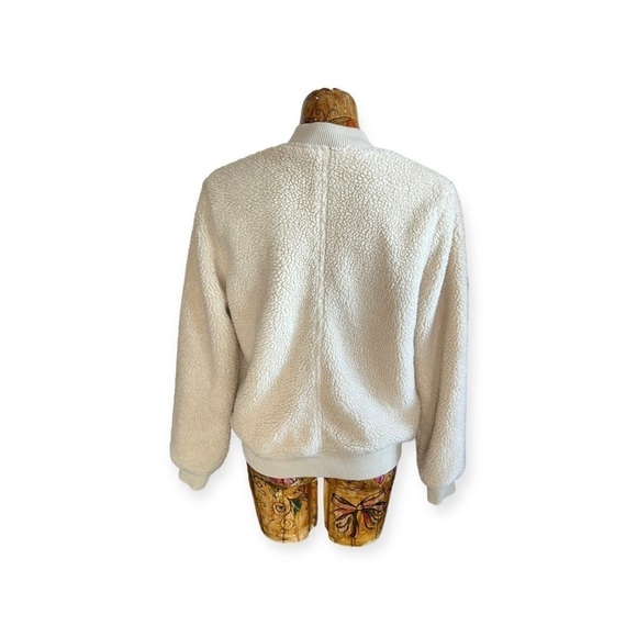 Old Navy cream fuzzy jacket zip front medium - Picture 5 of 8